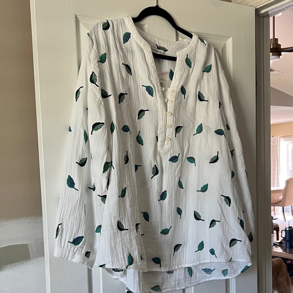 Coldwater Creek White Cotton Tunic with Teal & Dark Green Leaf Print